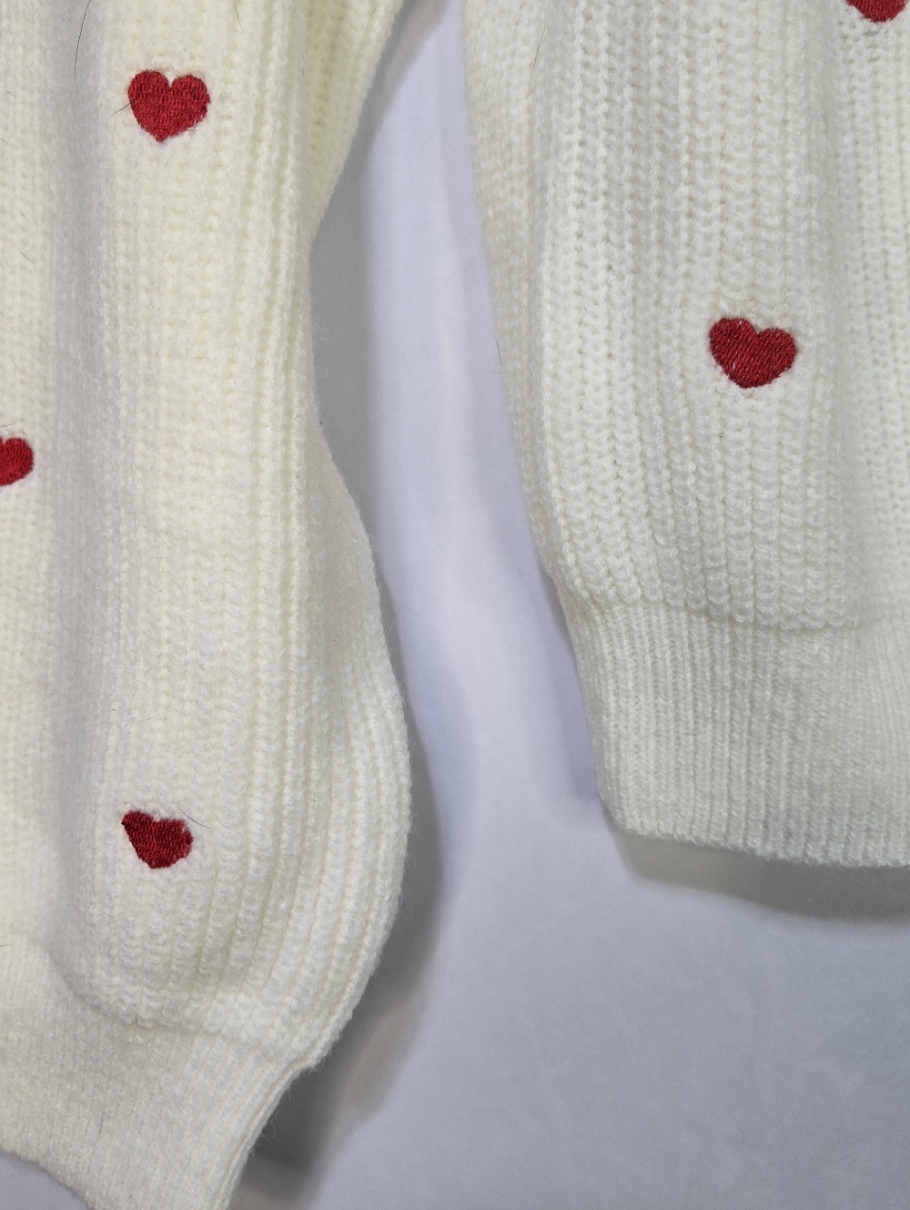 CUPSHE Women's Size M White Knit Cardigan with Red Heart Accents NWT - Picture 7 of 9